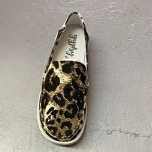 Load image into Gallery viewer, Leopard shoes
